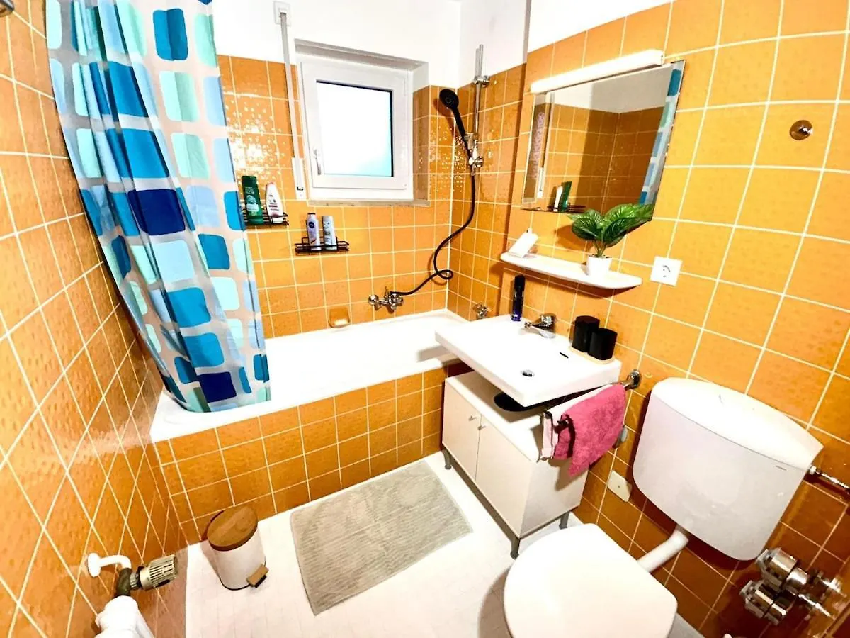 Apartment With 2 Balconies In נירנברג