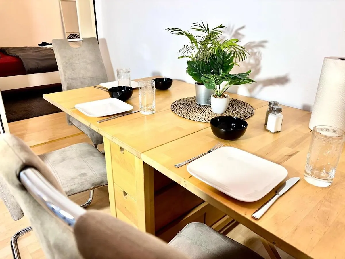 Apartment With 2 Balconies In נירנברג