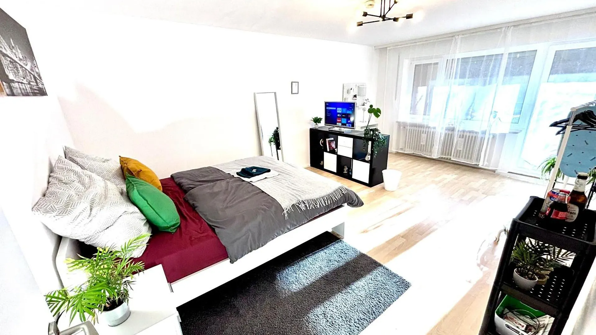 Apartment With 2 Balconies In נירנברג